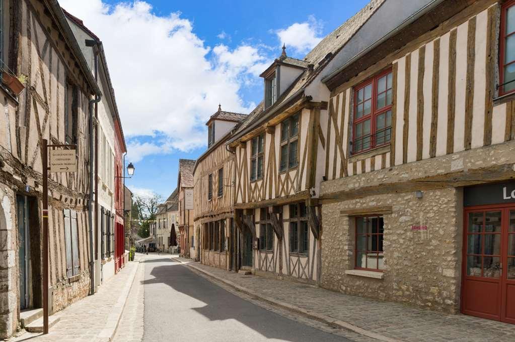 Ogaux Vieux Remparts Hotel Provins Exterior photo